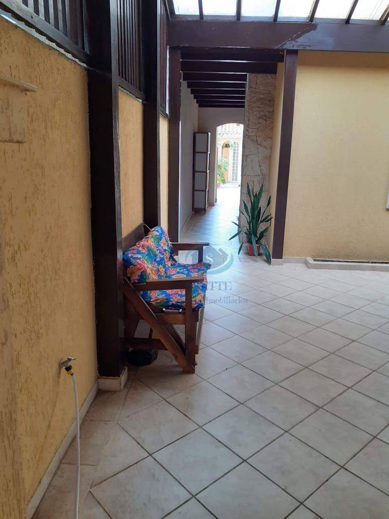 Sobrado à venda com 3 quartos, 200m² - Foto 18