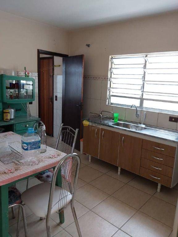 Casa à venda com 4 quartos, 208m² - Foto 13