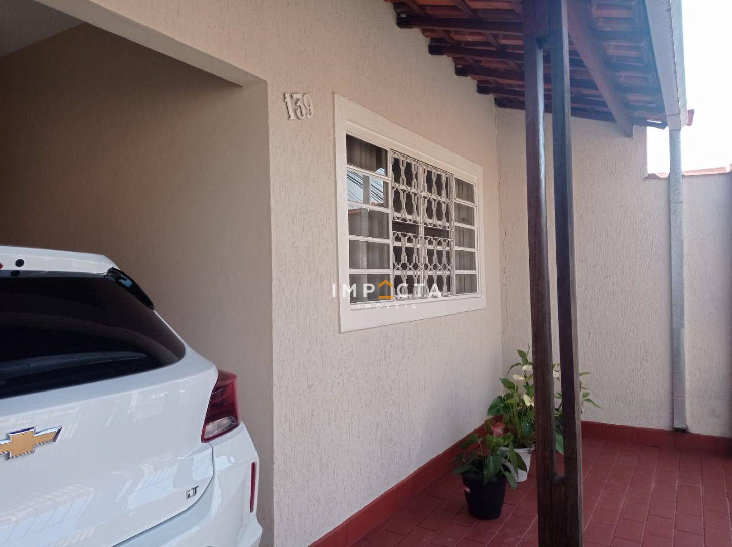 Casa à venda com 3 quartos, 80m² - Foto 2