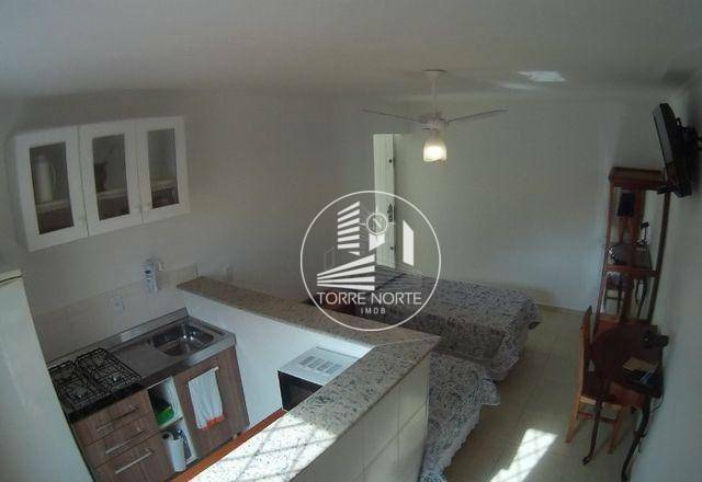 Casa à venda com 4 quartos, 212M2 - Foto 2