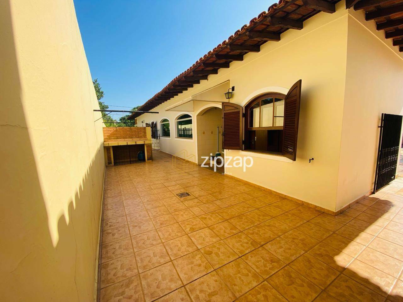 Casa à venda e aluguel com 3 quartos, 450m² - Foto 19