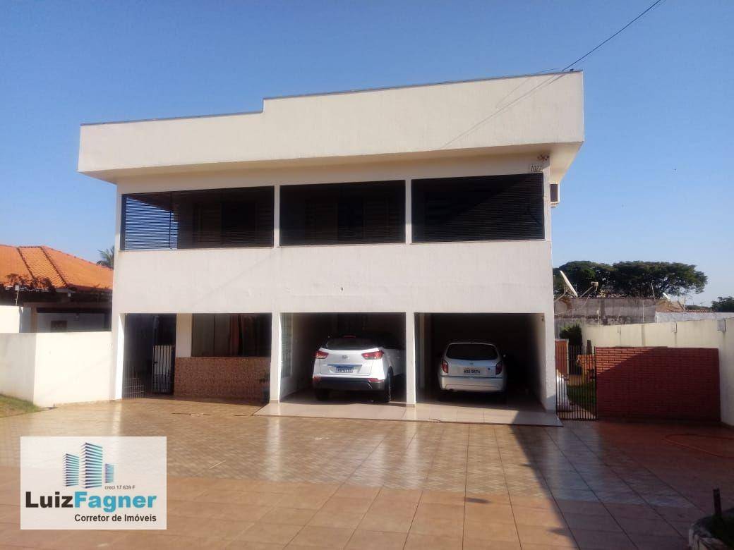 Sobrado à venda com 4 quartos, 350m² - Foto 1