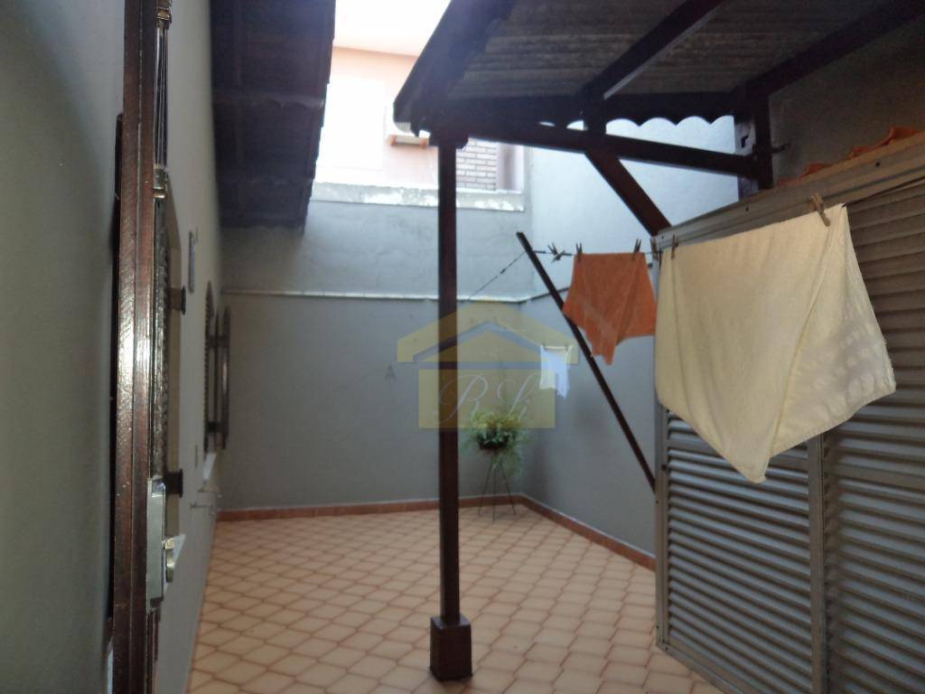 Casa à venda com 3 quartos, 150m² - Foto 12