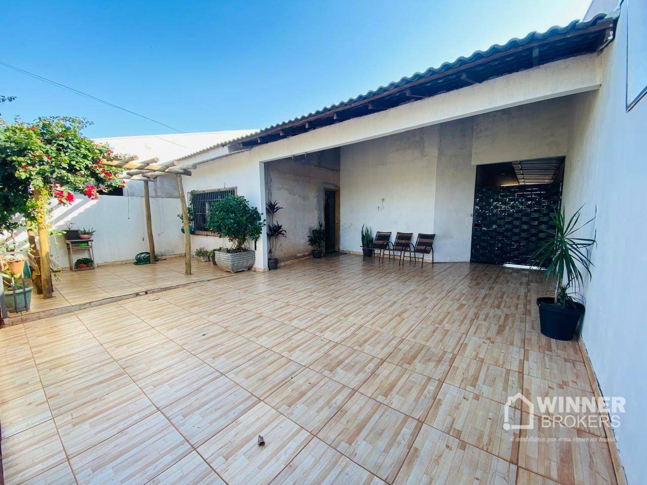 Casa à venda com 2 quartos, 110m² - Foto 2