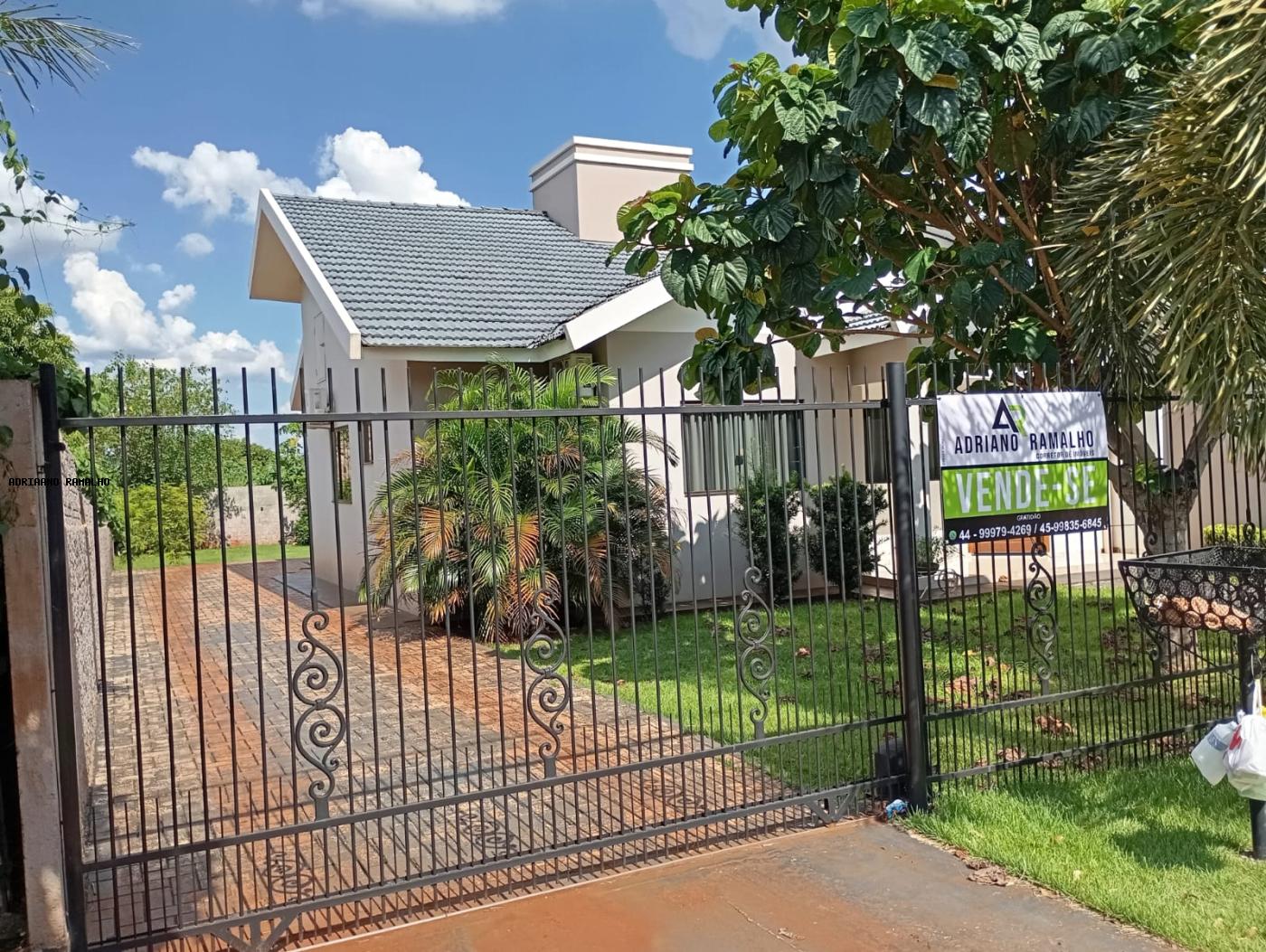 Casa à venda com 3 quartos, 160m² - Foto 1
