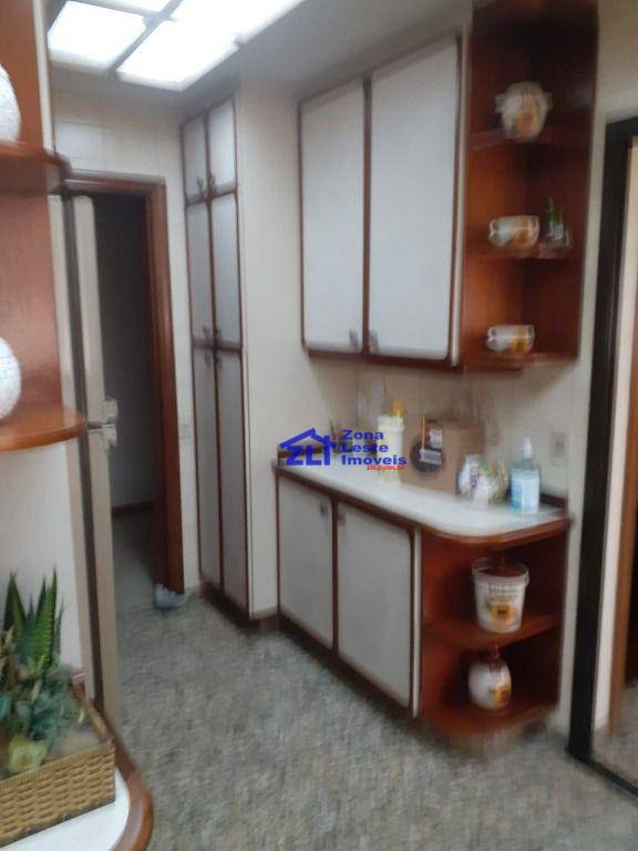 Apartamento à venda com 4 quartos, 210m² - Foto 15