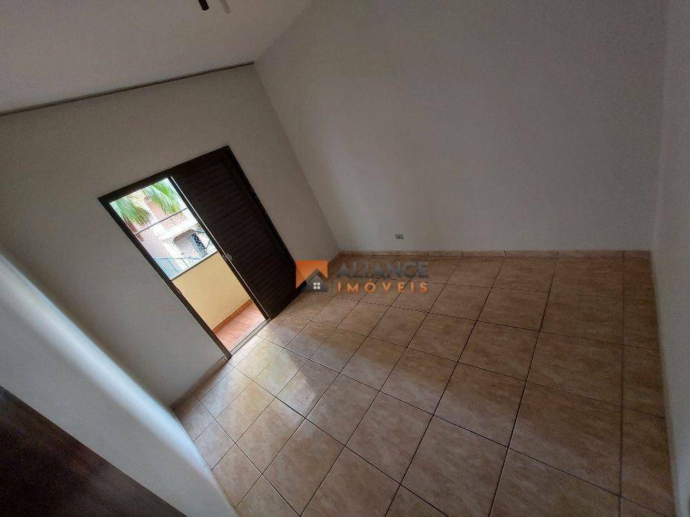 Apartamento para alugar com 3 quartos, 120m² - Foto 11