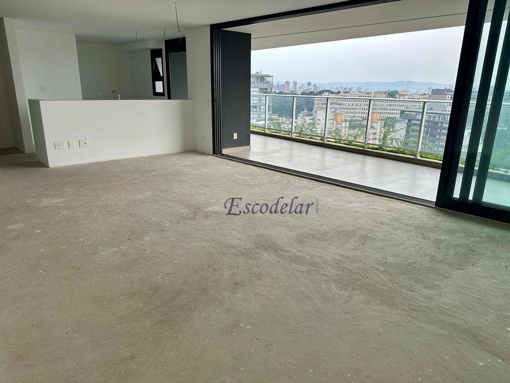 Apartamento à venda com 3 quartos, 196m² - Foto 2