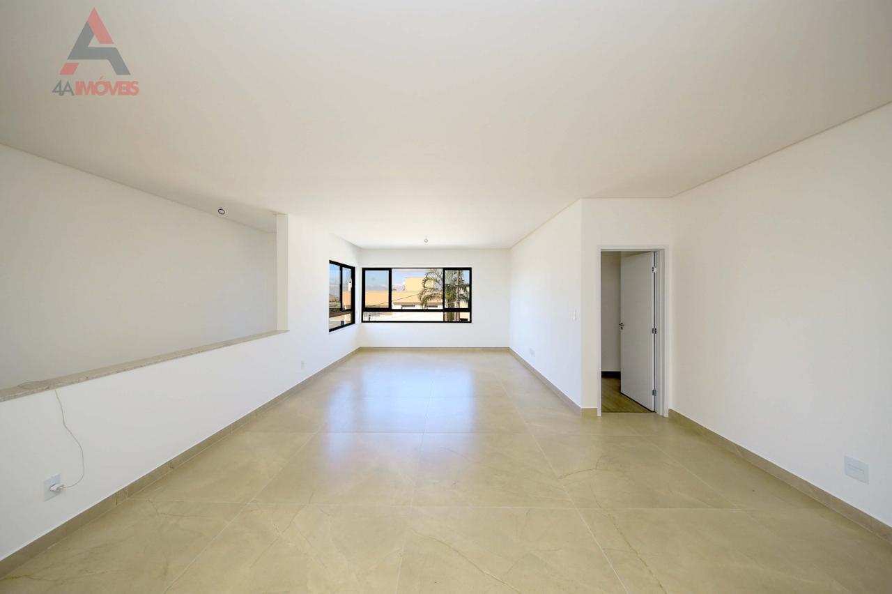 Casa à venda com 4 quartos, 250m² - Foto 16