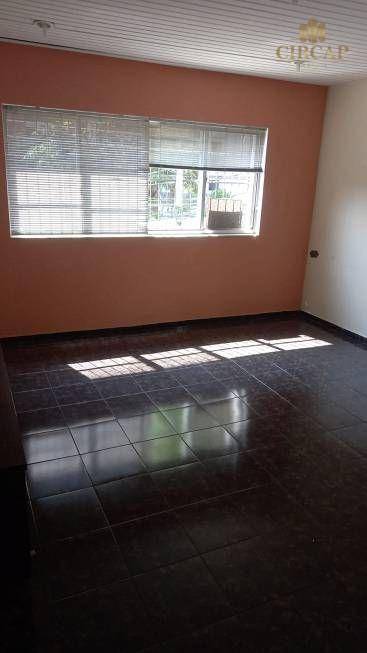 Casa à venda e aluguel com 4 quartos, 300m² - Foto 2