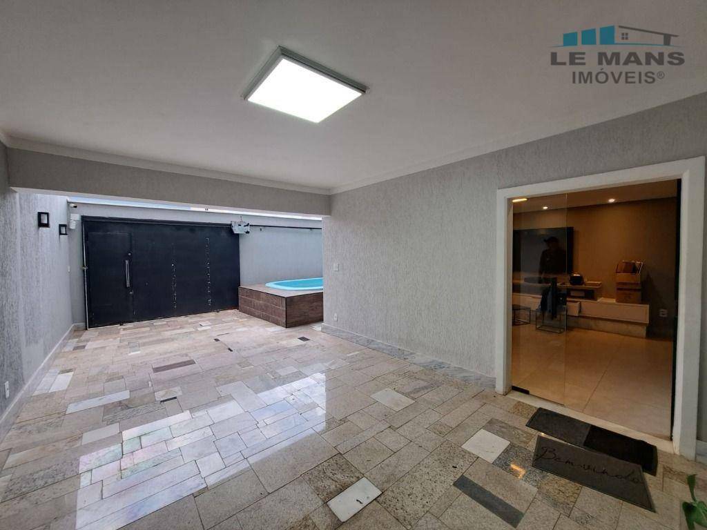 Casa à venda e aluguel com 3 quartos, 185m² - Foto 4