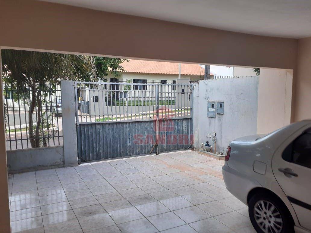 Casa à venda com 4 quartos, 205m² - Foto 3