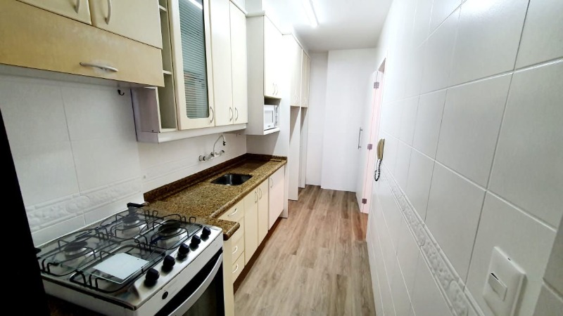 Apartamento à venda com 3 quartos, 105m² - Foto 8