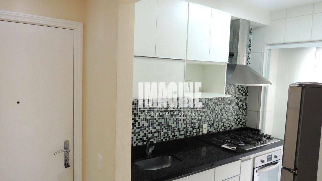 Apartamento à venda com 3 quartos, 64m² - Foto 7