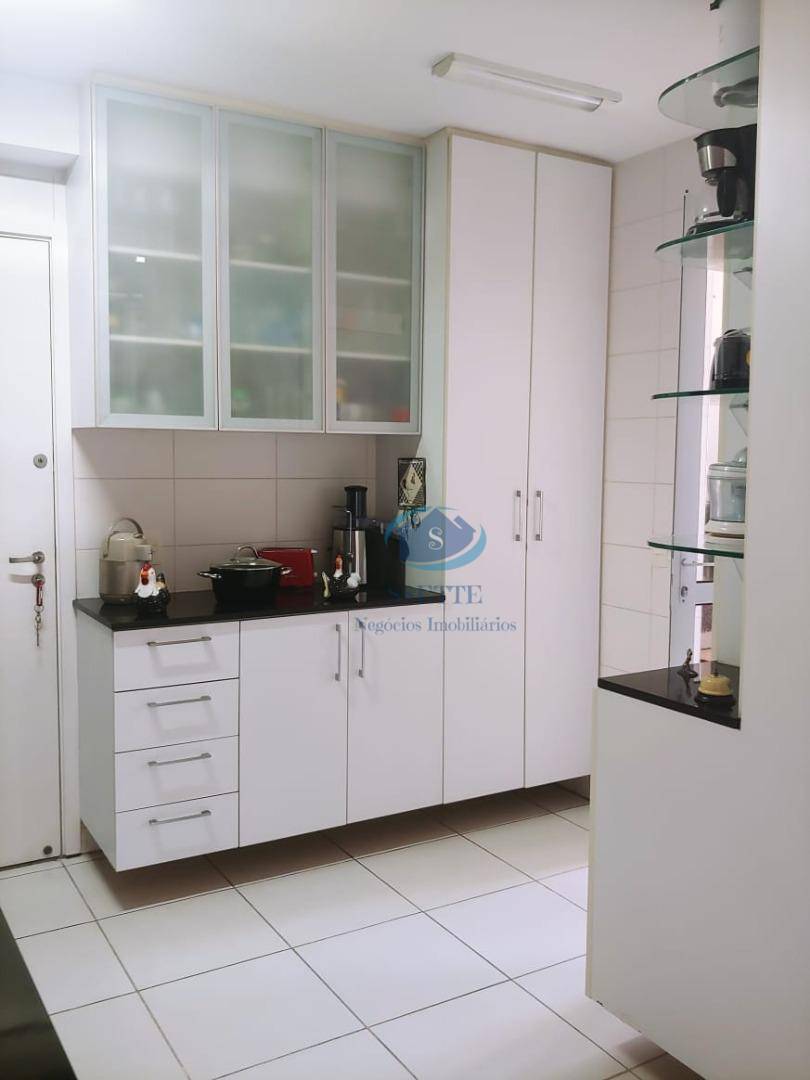 Apartamento à venda com 3 quartos, 140m² - Foto 15