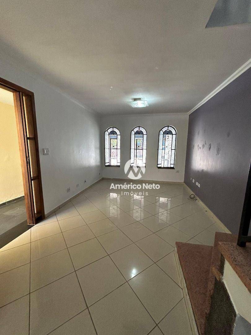 Sobrado à venda com 3 quartos, 174m² - Foto 3