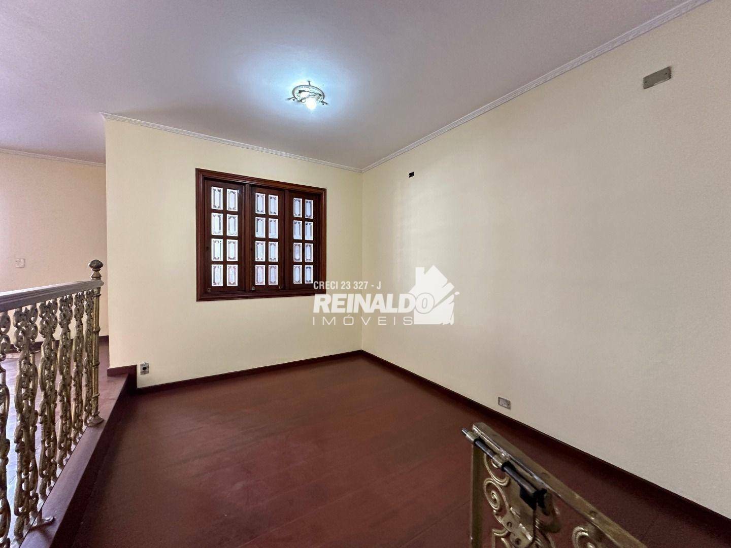 Casa para alugar com 3 quartos, 315m² - Foto 6