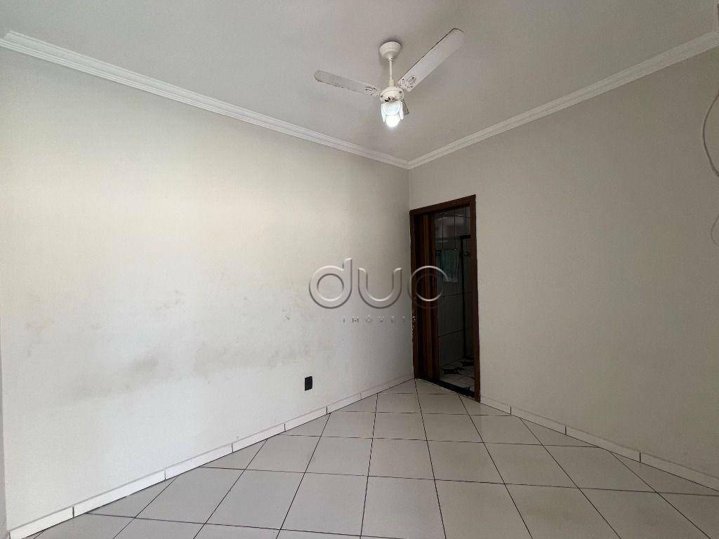 Casa à venda com 3 quartos, 300m² - Foto 18