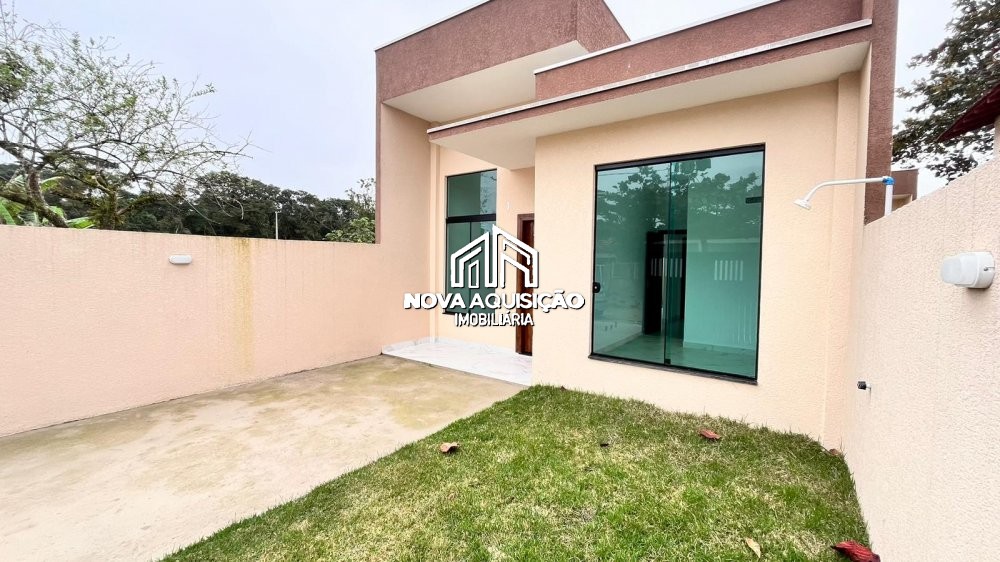 Casa à venda com 2 quartos, 65m² - Foto 1