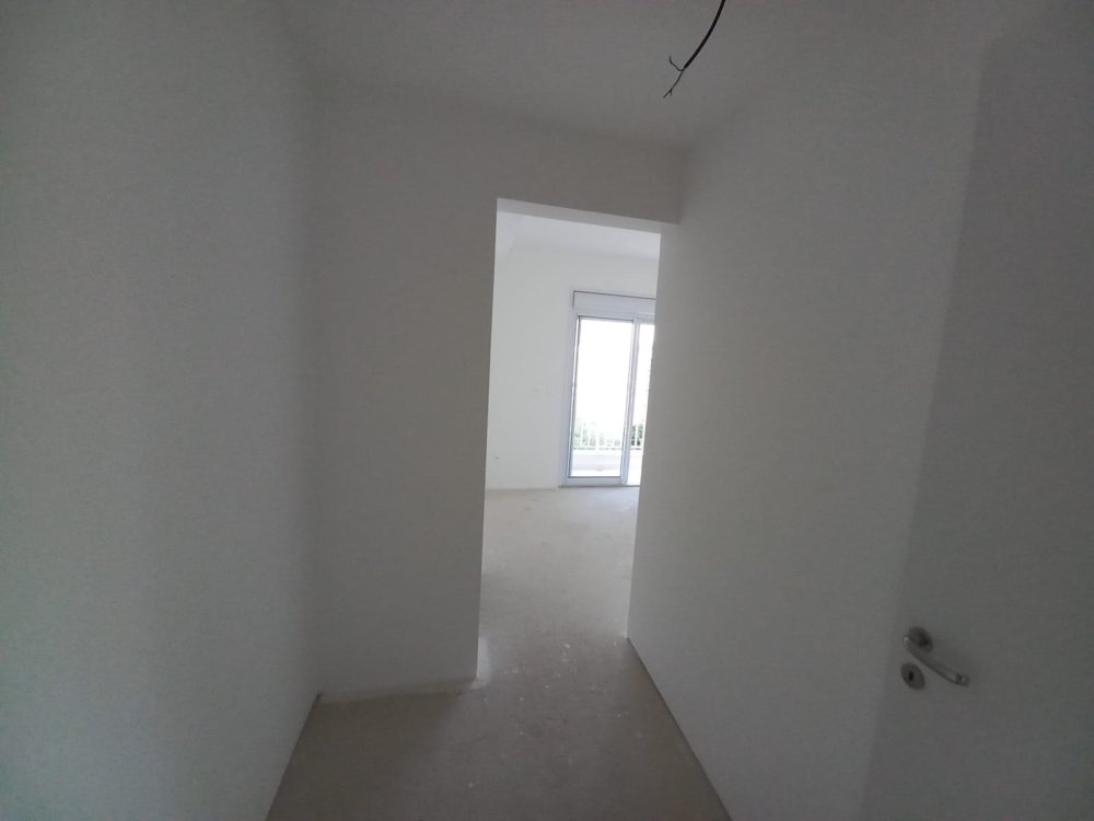 Apartamento à venda com 3 quartos, 104m² - Foto 2