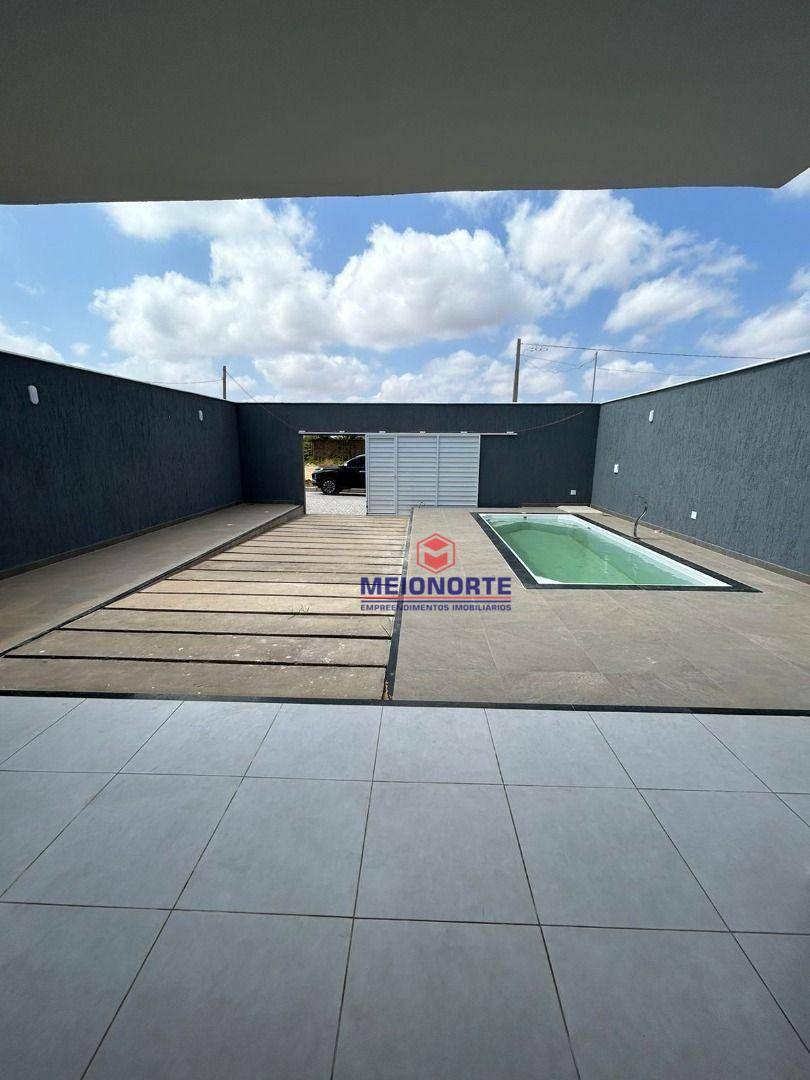 Casa à venda com 3 quartos, 200m² - Foto 2