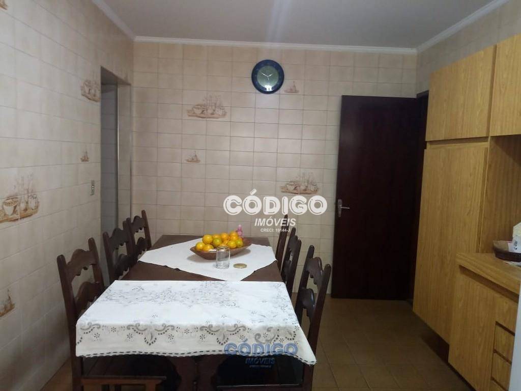 Sobrado à venda com 3 quartos, 220m² - Foto 13