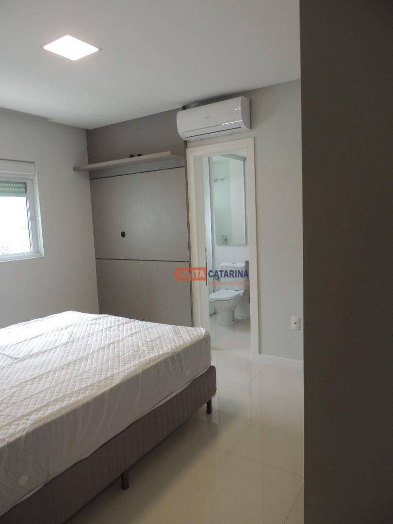 Apartamento à venda com 3 quartos, 155m² - Foto 15