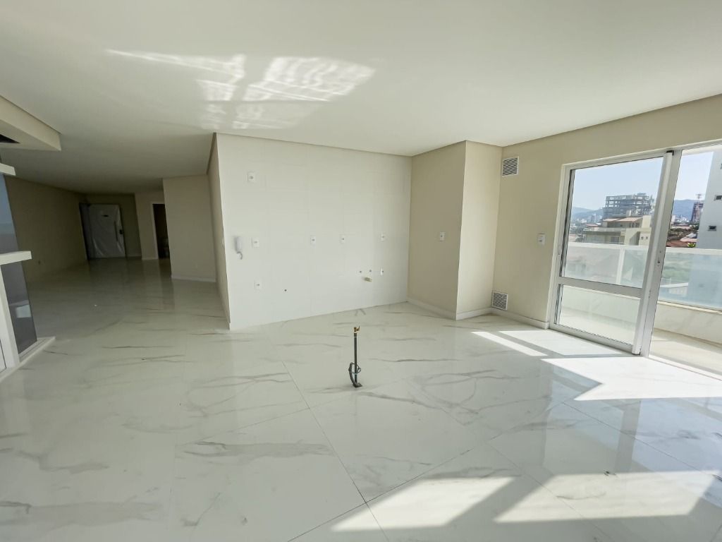 Apartamento à venda com 4 quartos, 157m² - Foto 25