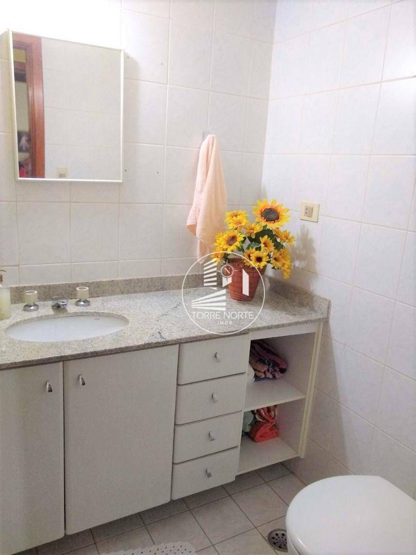 Apartamento à venda com 4 quartos, 137m² - Foto 29