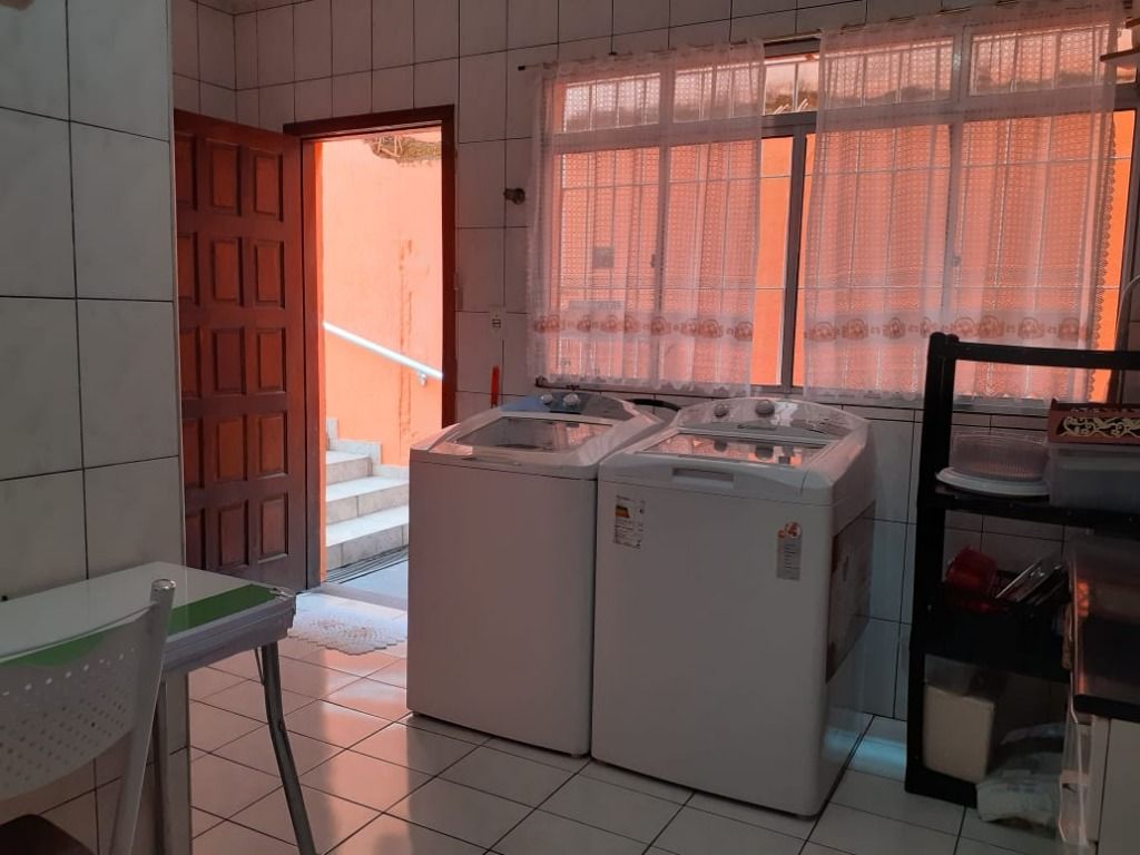 Sobrado à venda com 4 quartos, 242m² - Foto 17