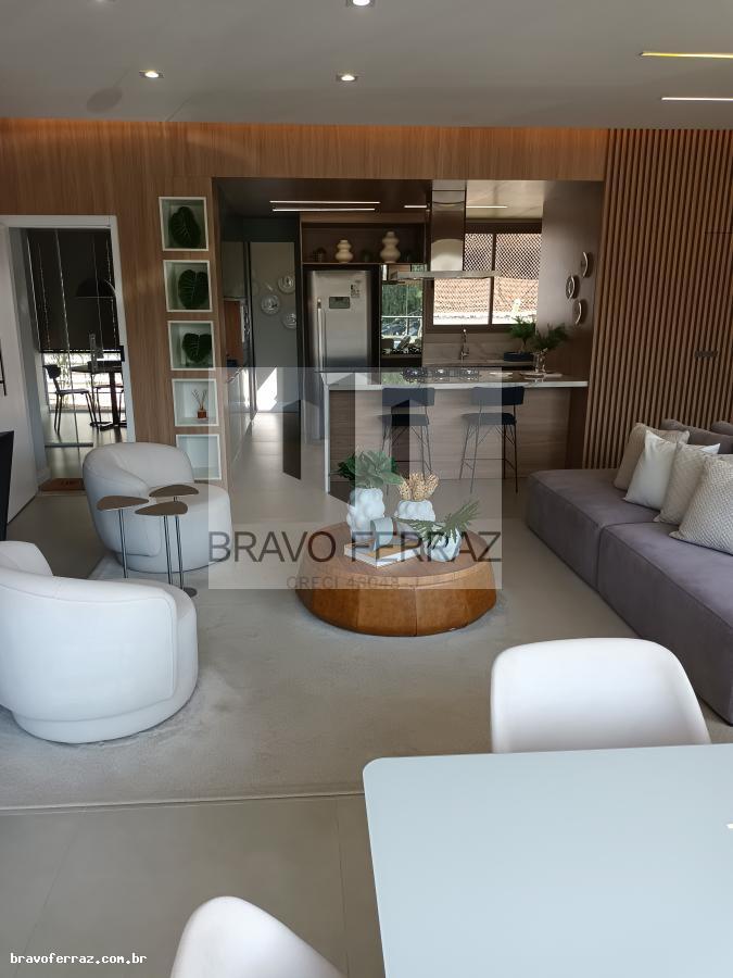 Apartamento à venda com 3 quartos, 128m² - Foto 2