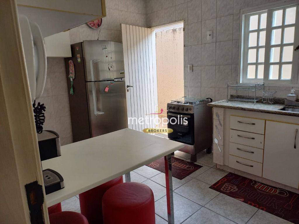 Casa à venda com 3 quartos, 209m² - Foto 7