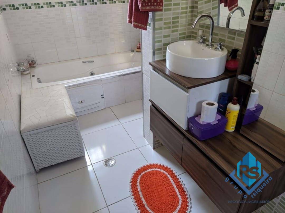 Sobrado à venda com 5 quartos, 250m² - Foto 21