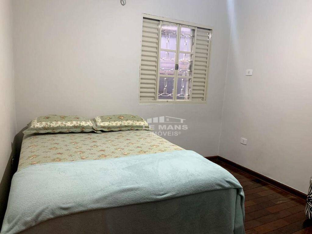 Casa à venda com 4 quartos, 230m² - Foto 29