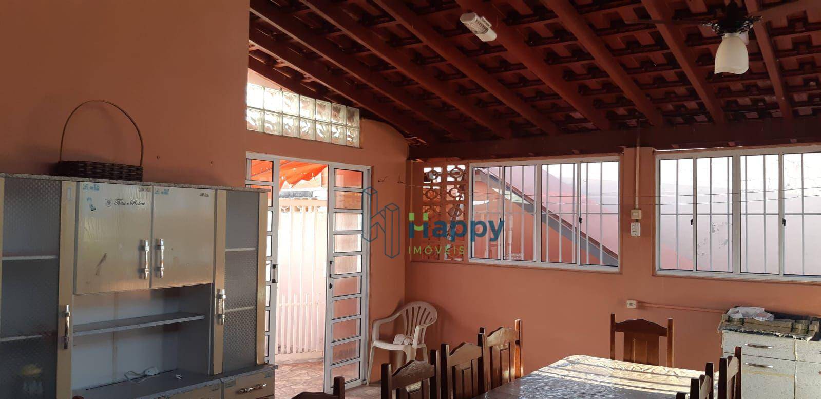 Casa à venda com 5 quartos, 200m² - Foto 9