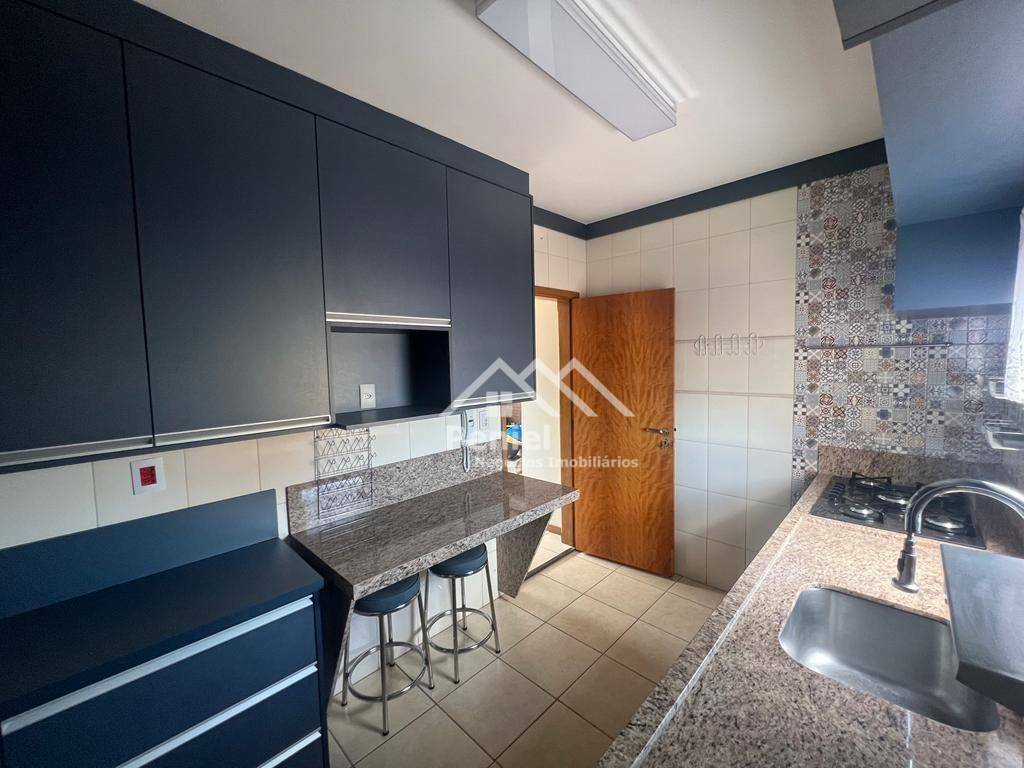 Apartamento à venda com 3 quartos, 97m² - Foto 3