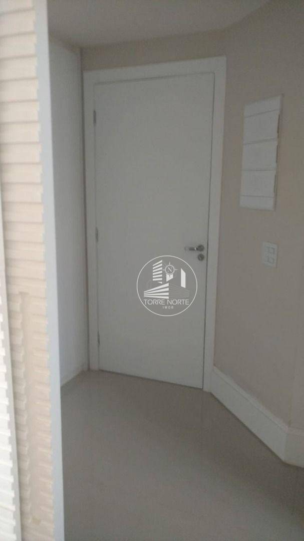 Apartamento à venda com 3 quartos, 138m² - Foto 11