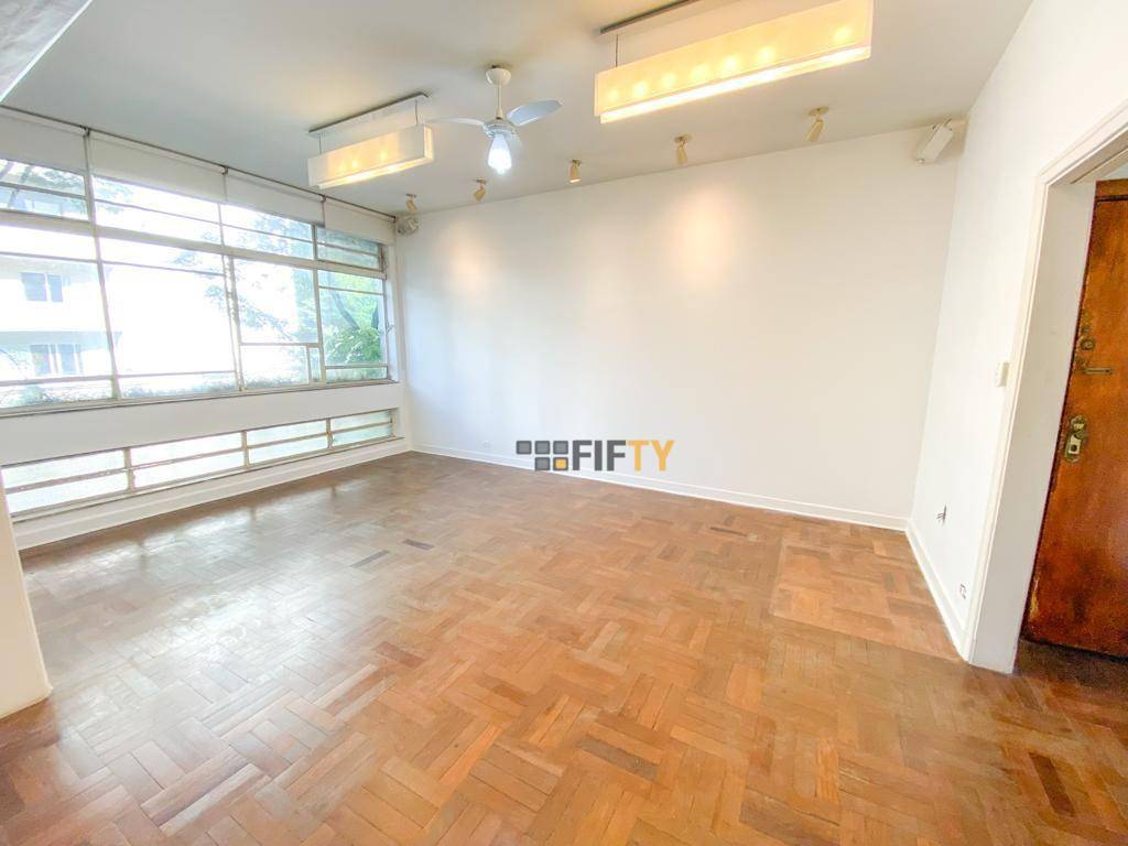 Apartamento para alugar com 3 quartos, 130m² - Foto 5