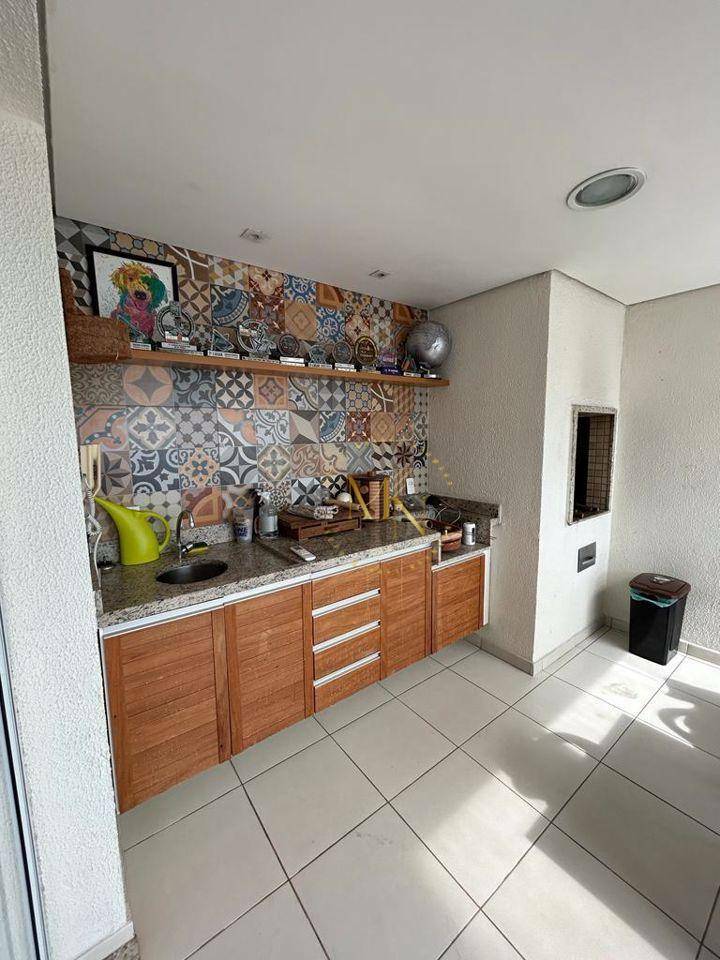 Apartamento à venda com 3 quartos, 145m² - Foto 19