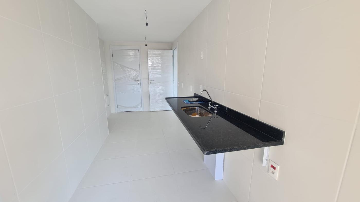 Apartamento à venda com 4 quartos, 156m² - Foto 26