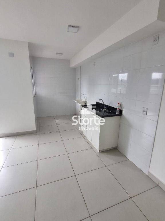 Apartamento para alugar com 2 quartos, 56m² - Foto 4