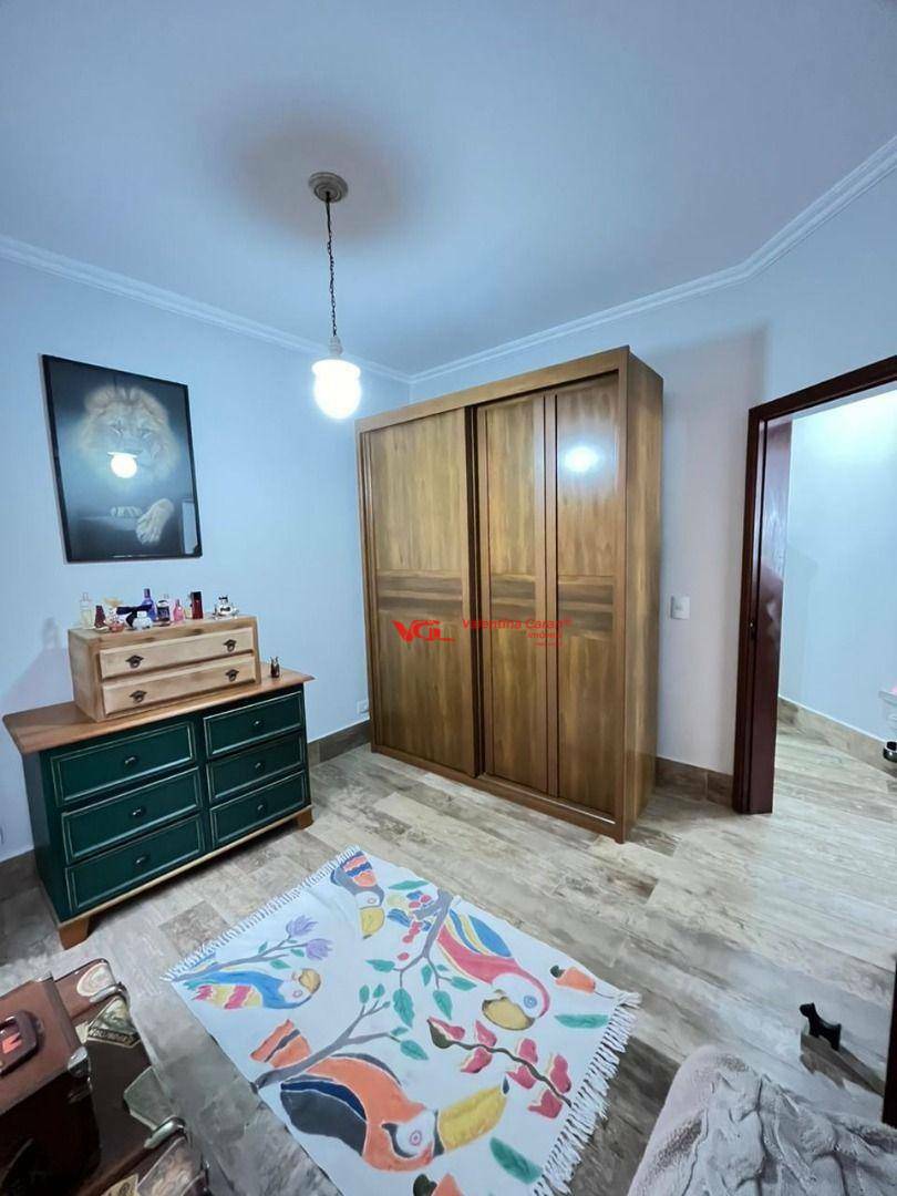 Casa à venda com 3 quartos, 181m² - Foto 17