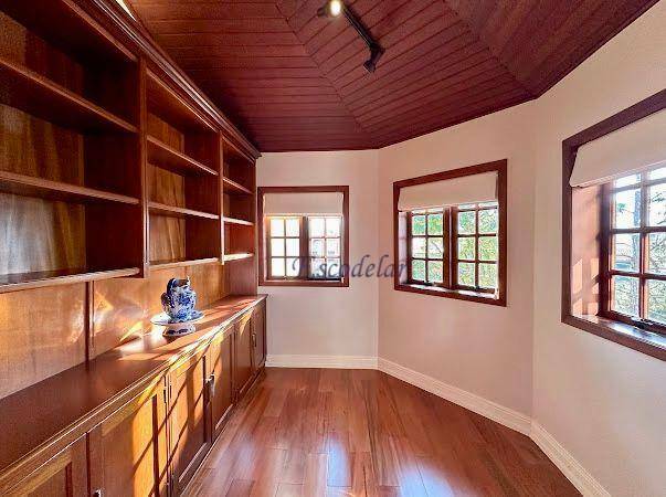 Casa de Condomínio à venda com 4 quartos, 530m² - Foto 9