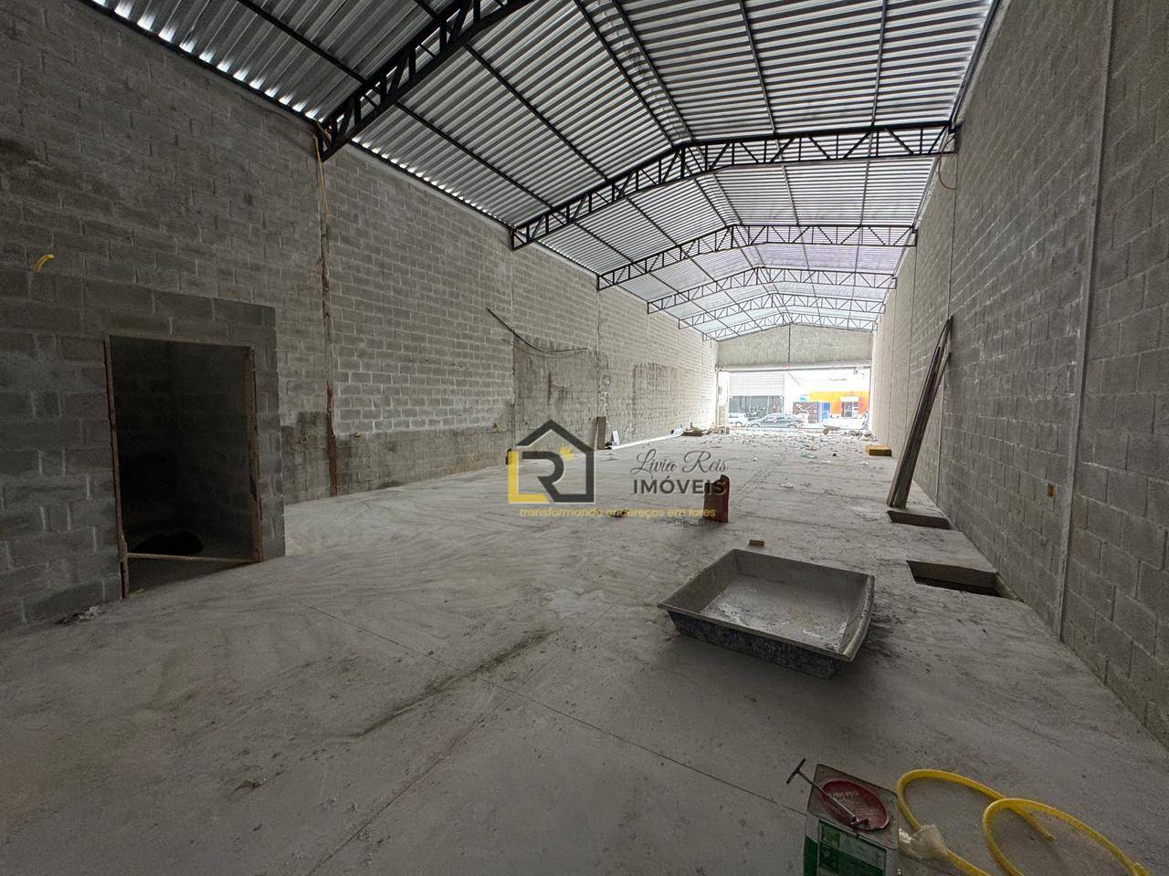 Depósito-Galpão, 330 m² - Foto 1