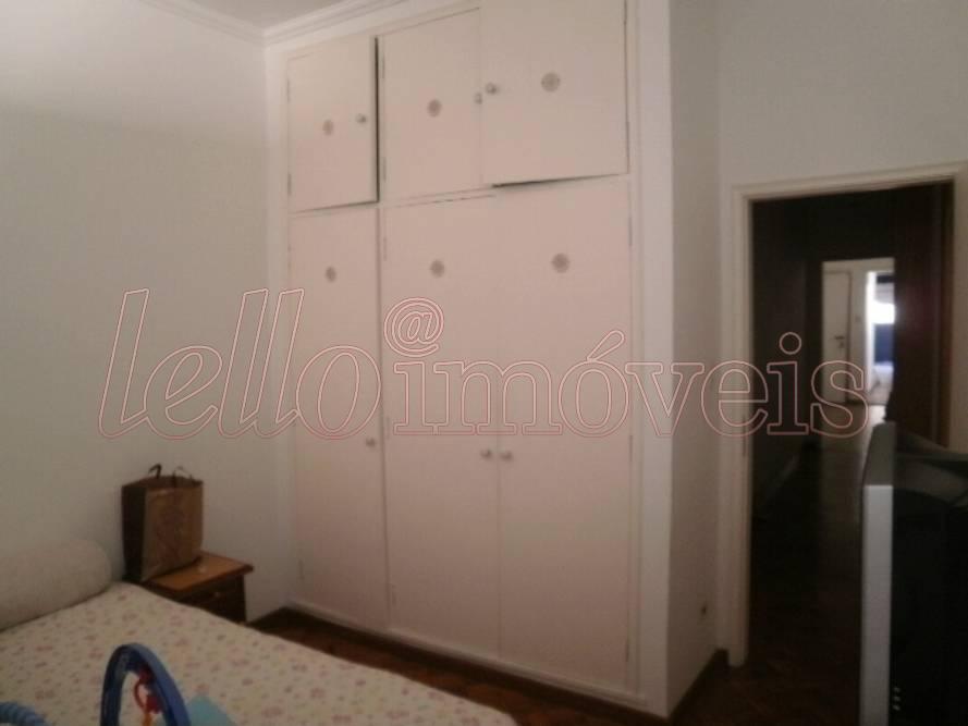 Apartamento para alugar com 3 quartos, 230m² - Foto 11