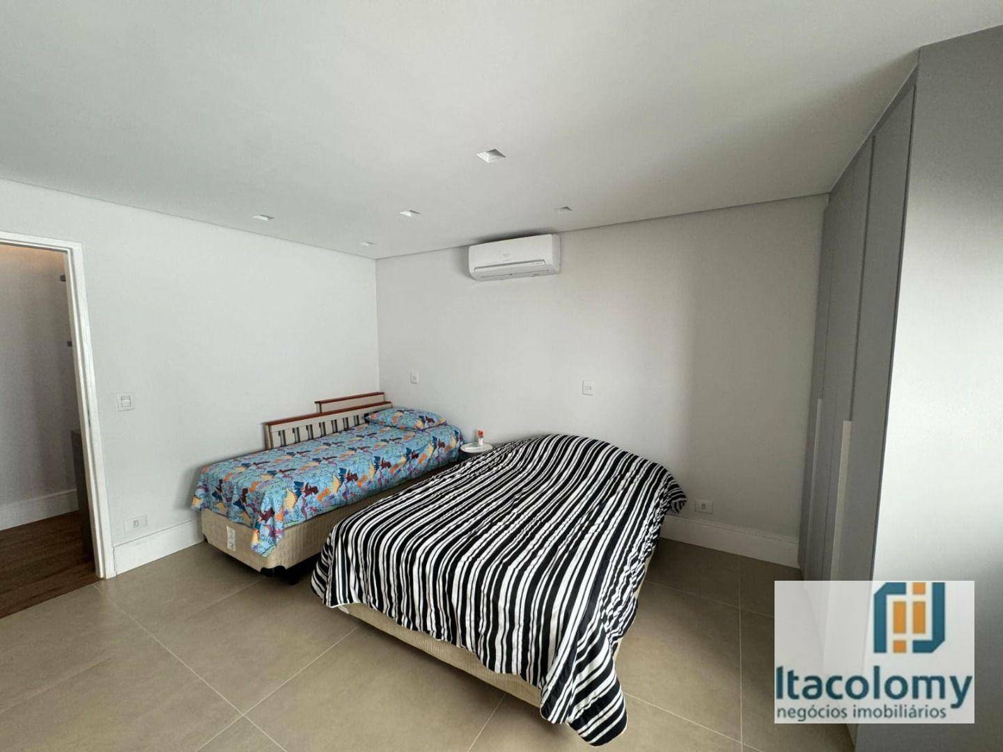 Casa de Condomínio à venda com 3 quartos, 330m² - Foto 14