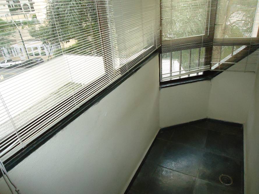 Apartamento para alugar com 3 quartos, 130m² - Foto 8