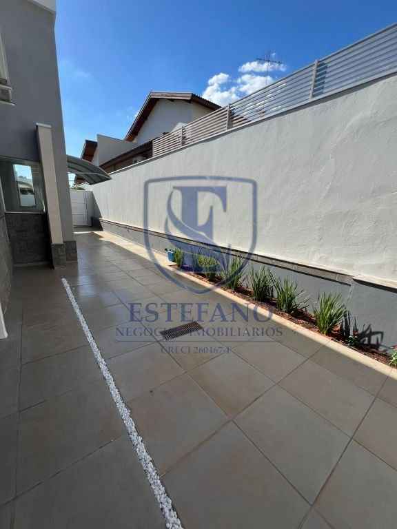 Casa para alugar com 4 quartos, 570m² - Foto 25