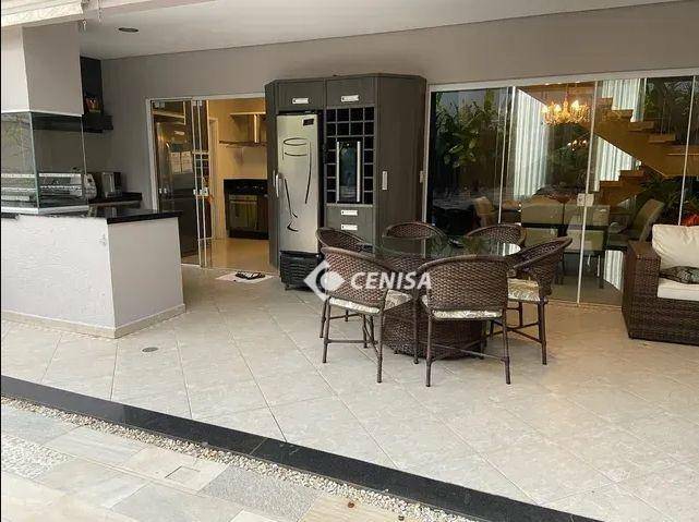 Casa de Condomínio à venda com 3 quartos, 270m² - Foto 1