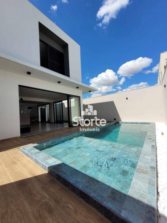 Casa à venda e aluguel com 3 quartos, 218m² - Foto 33